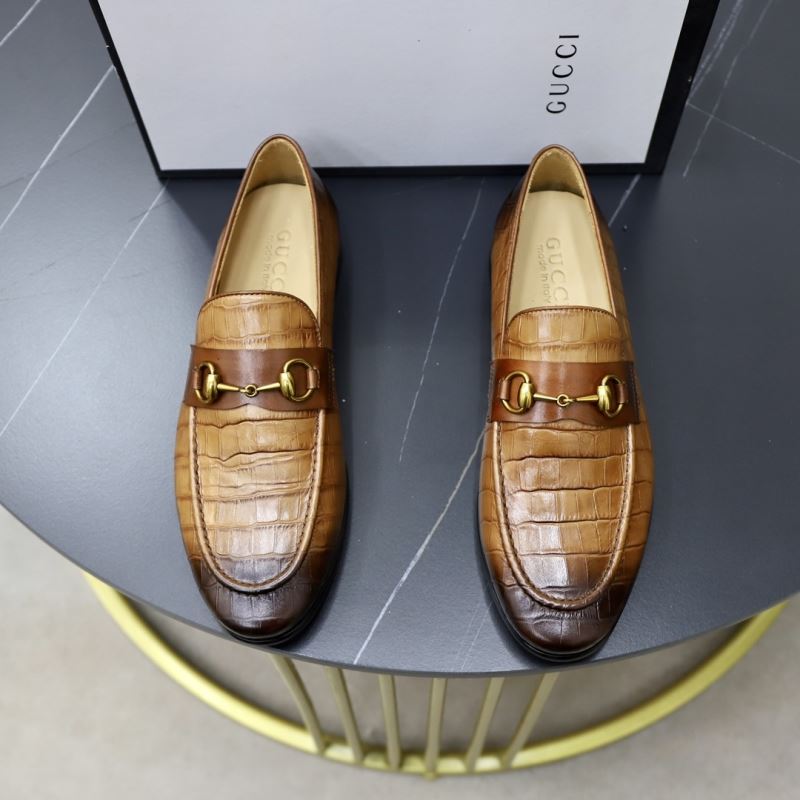 G*u*i leather shoes